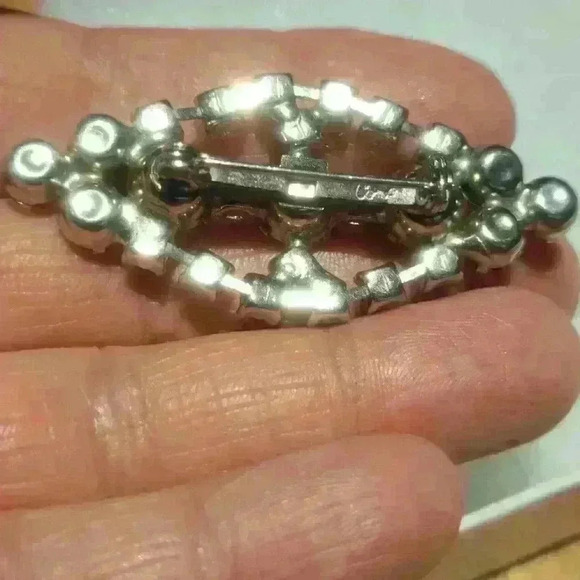 Coro  borealis brooche - Picture 3 of 4